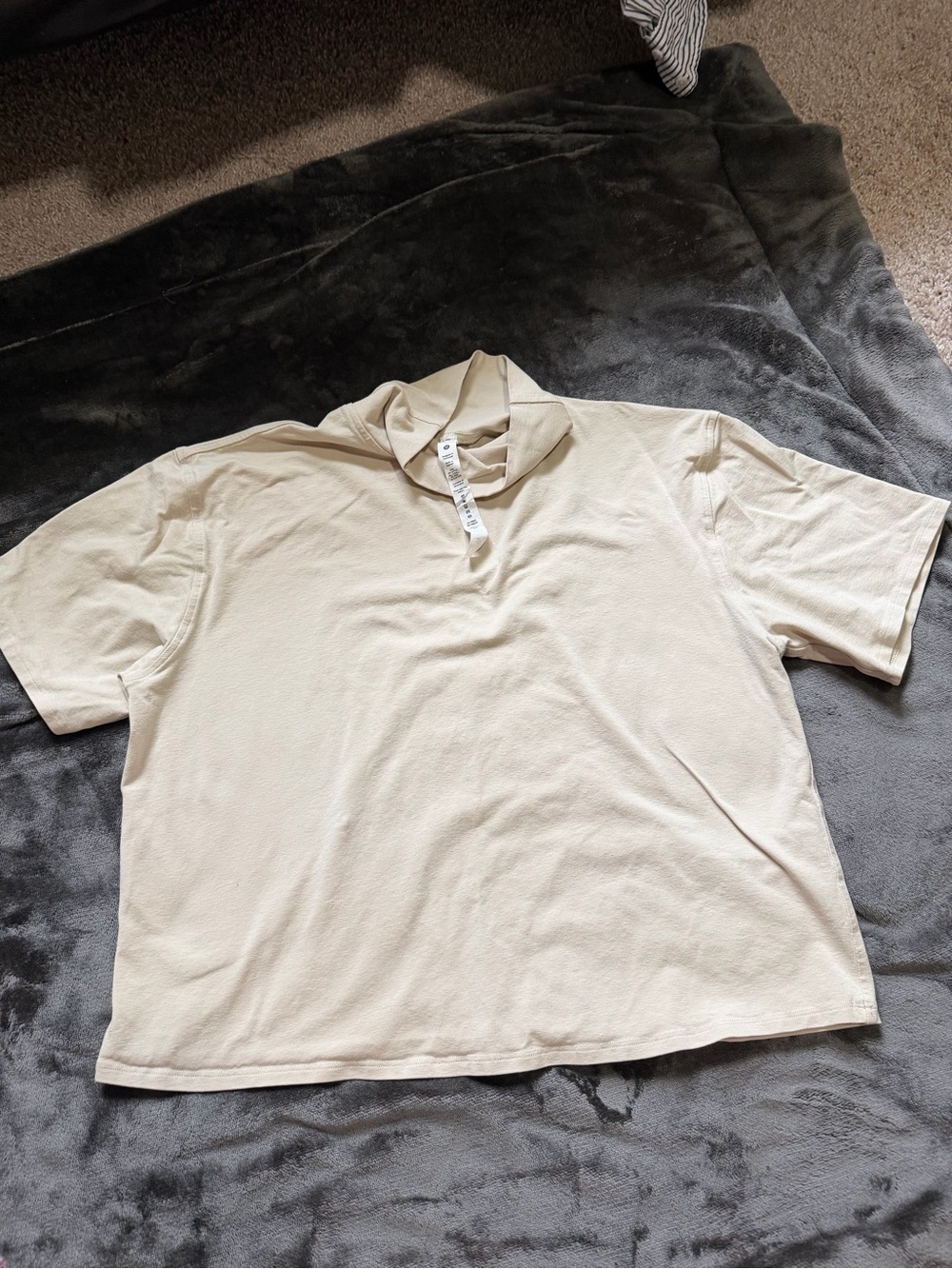 lululemon athletica Cream Short-Sleeve-  long mockneck  - sz 6